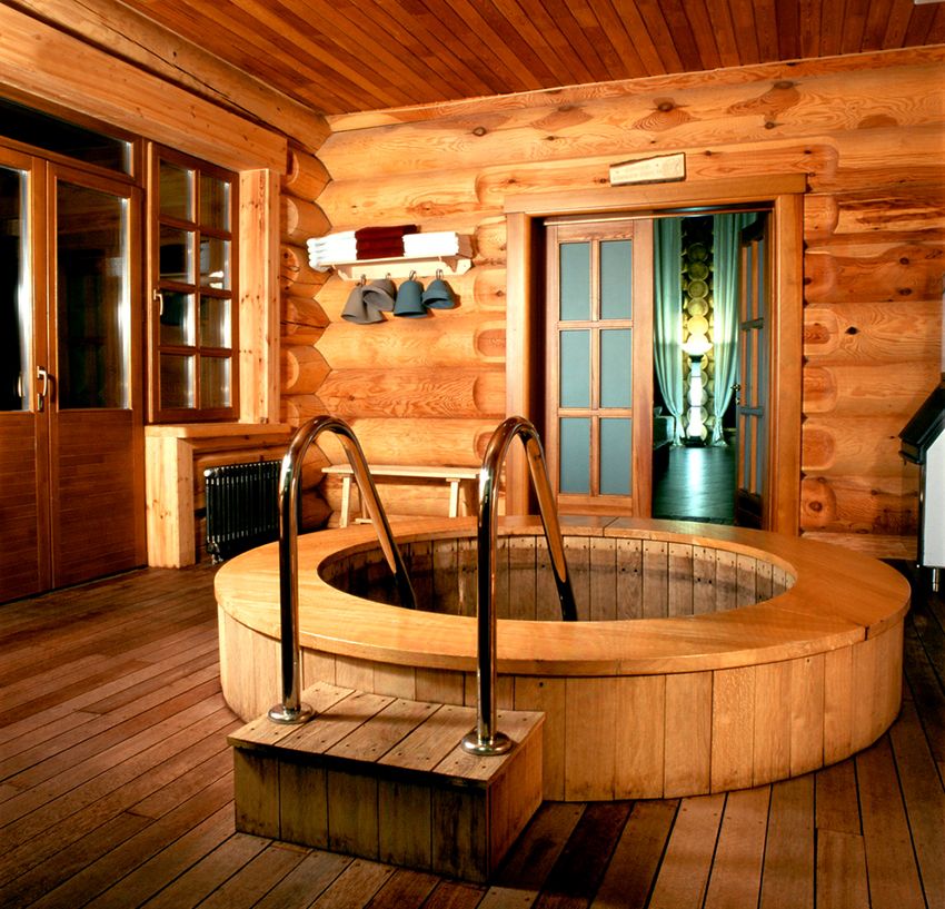 Bathhouse avec piscine: un projet de sauna extraordinaire pour la détente