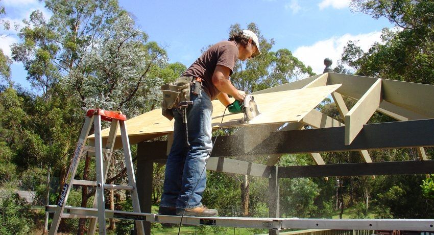 Un belvédère fait du bois vous-même: construisez une construction légère étape par étape