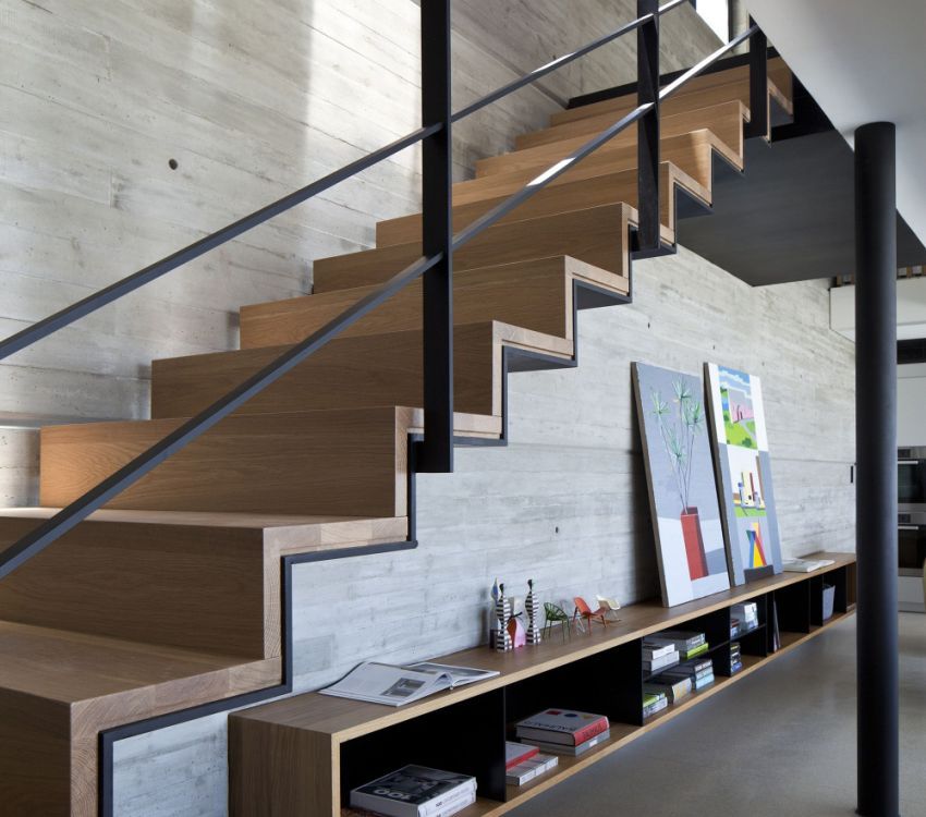 Escalier en bois dans une maison privée: projets, photos