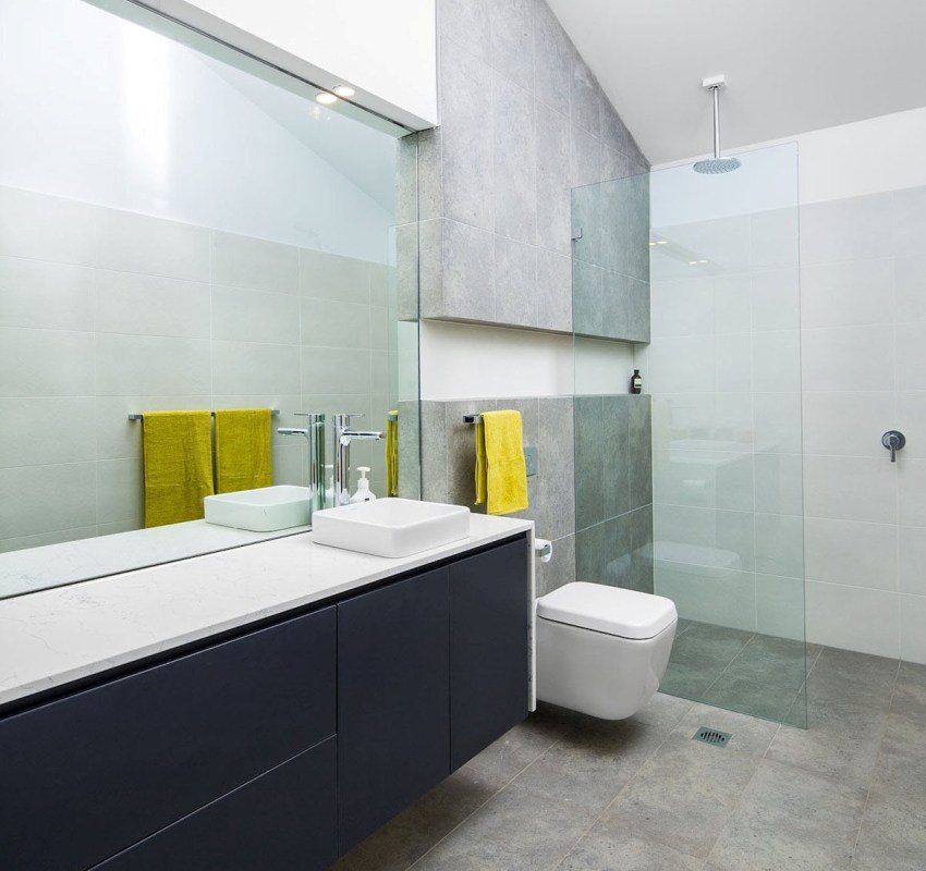 Conception de salles de bains combinées avec une toilette: photos d'intérieurs et solutions intéressantes