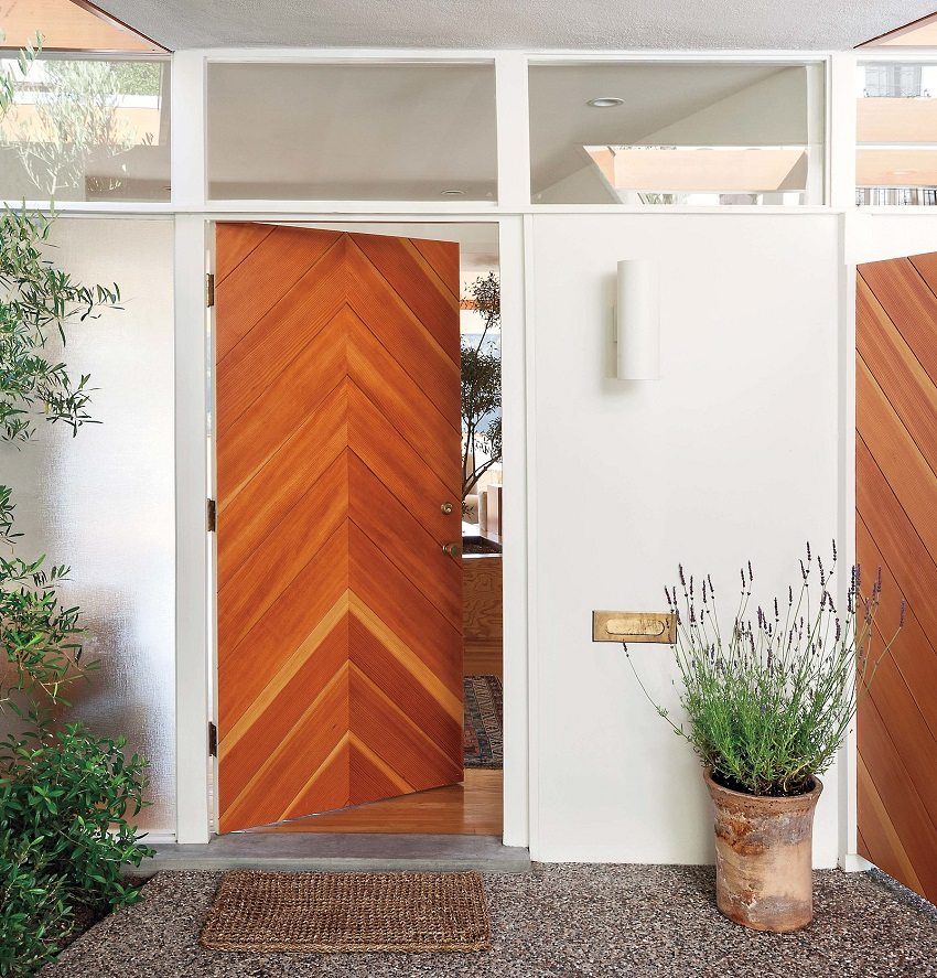 Photos des portes d'entrée d'une maison privée à partir de divers matériaux