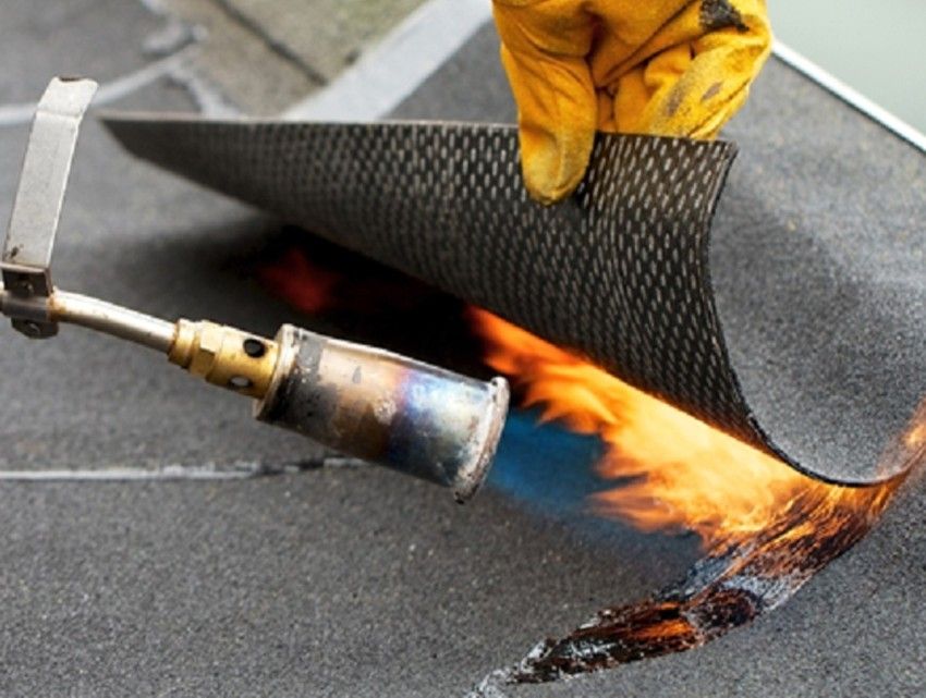 Brûleur à gaz pour toiture: types, caractéristiques et caractéristiques