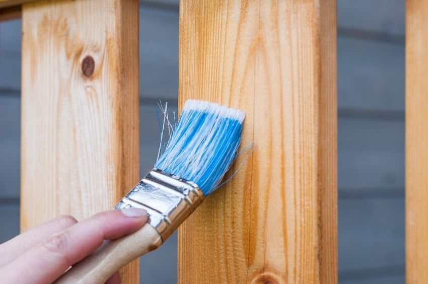 Quel type de peinture pour bois pour travaux en extérieur est préférable: les principaux types de compositions
