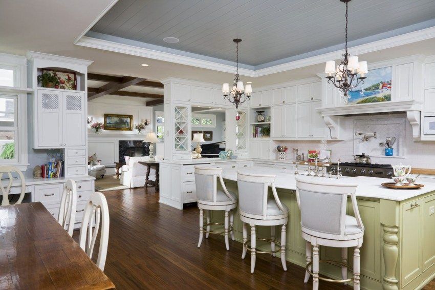 Quel plafond est le mieux dans la cuisine? Idées de photo pour vous inspirer