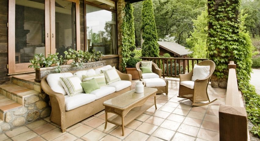 Meubles pour la terrasse: un design élégant des espaces d'été
