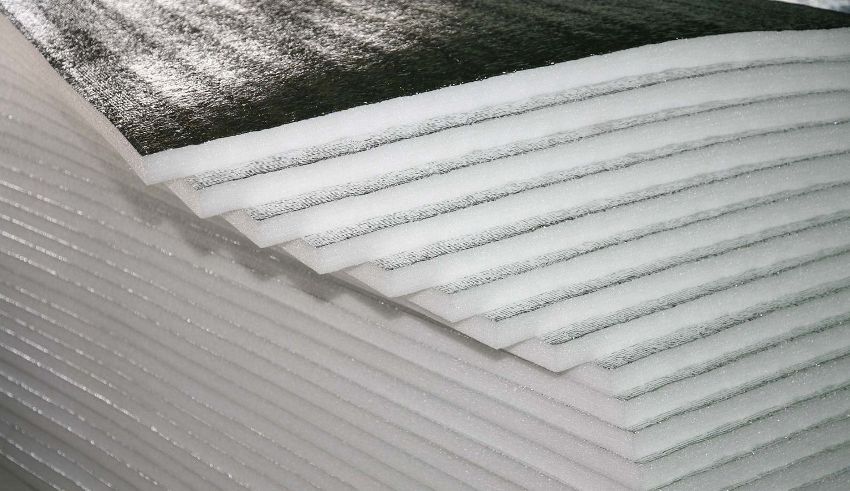 Barrière de vapeur pour la toiture: les principaux types de matériaux et l'efficacité d'utilisation