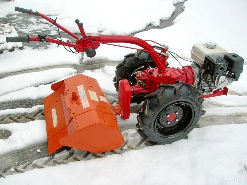Souffleuse à neige pour motobloc: principe de fonctionnement et bases de montage