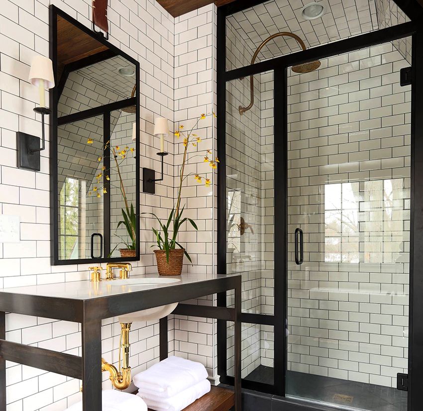 Portes vitrées pour la douche: gage de confort, de confort et de beauté