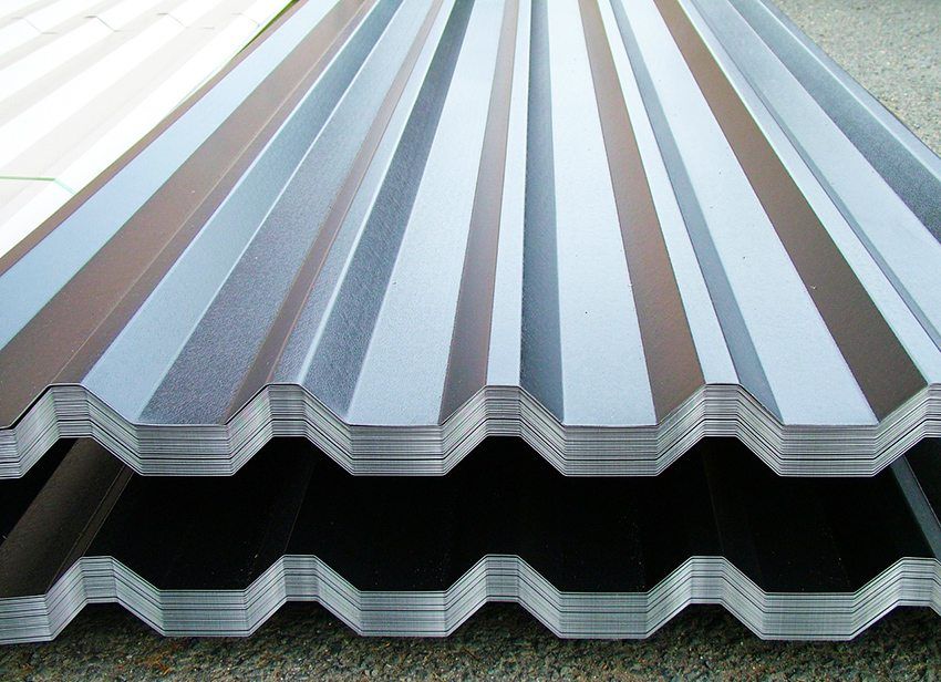 Système de pivot de toit Rafter: caractéristiques de conception et d'installation