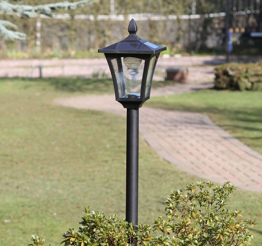 Lampes solaires pour l'éclairage autonome du jardin et de la parcelle