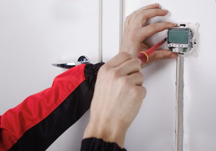 Thermostat pour chauffage infrarouge: installation et utilisation