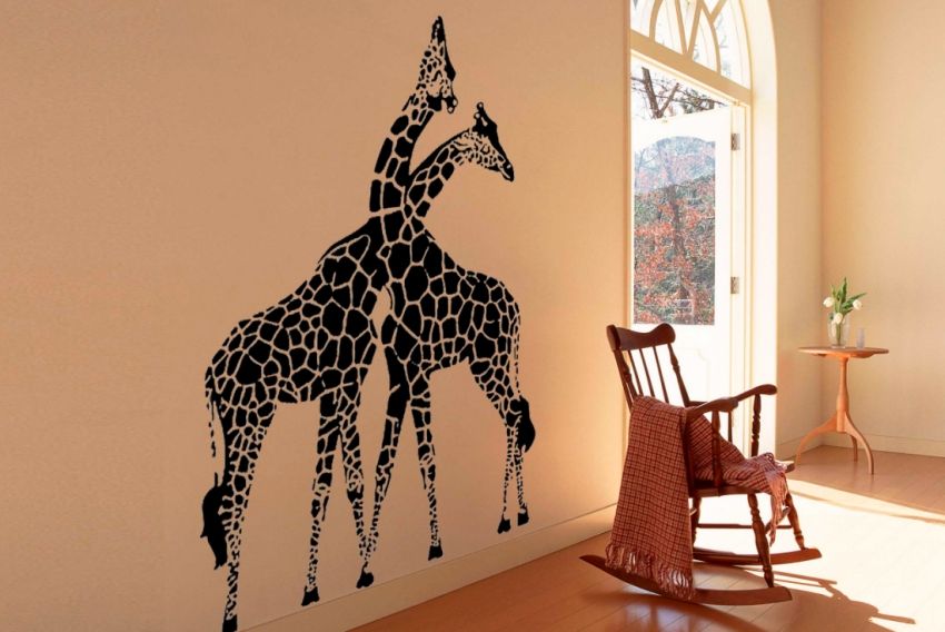 Pochoirs pour murs à peindre: une manière créative de décoration d'intérieur