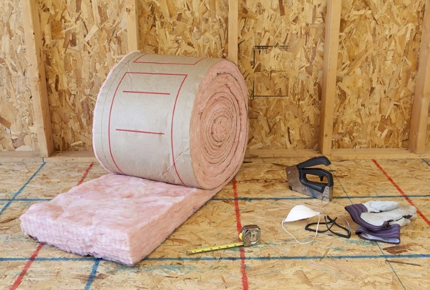 Réchauffer le sol dans une maison en bois ci-dessous: matériaux et technologie d'installation