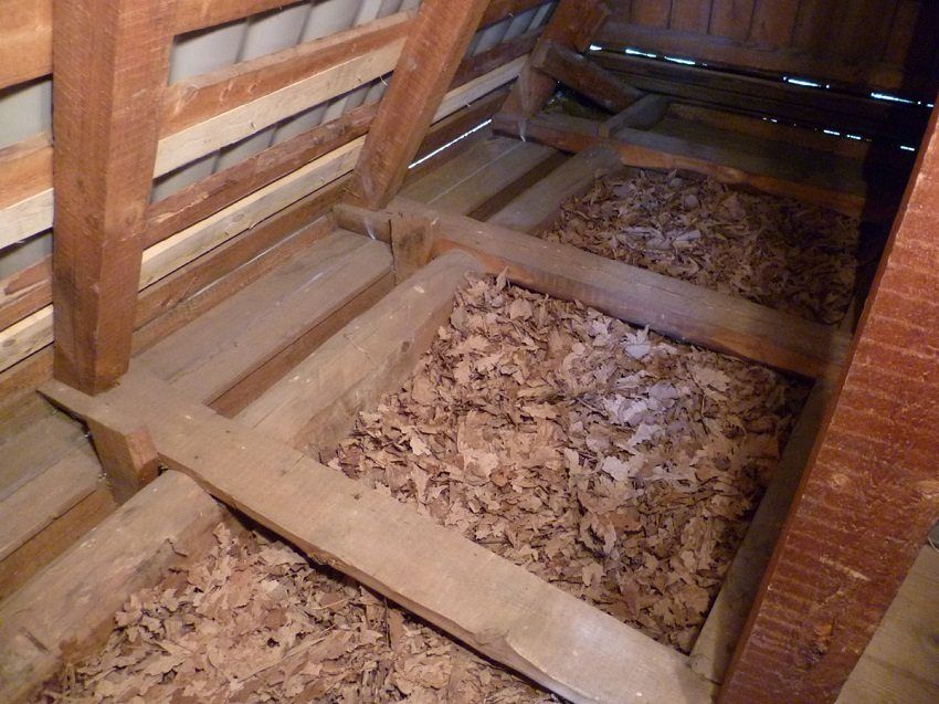 Isolation du sol dans une maison en bois, lequel choisir et comment monter